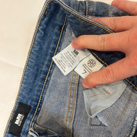 I&M Black Label Size 7 Women's Straight Leg Cropped Jeans Raw Hem Distressed - Picture 4 of 13